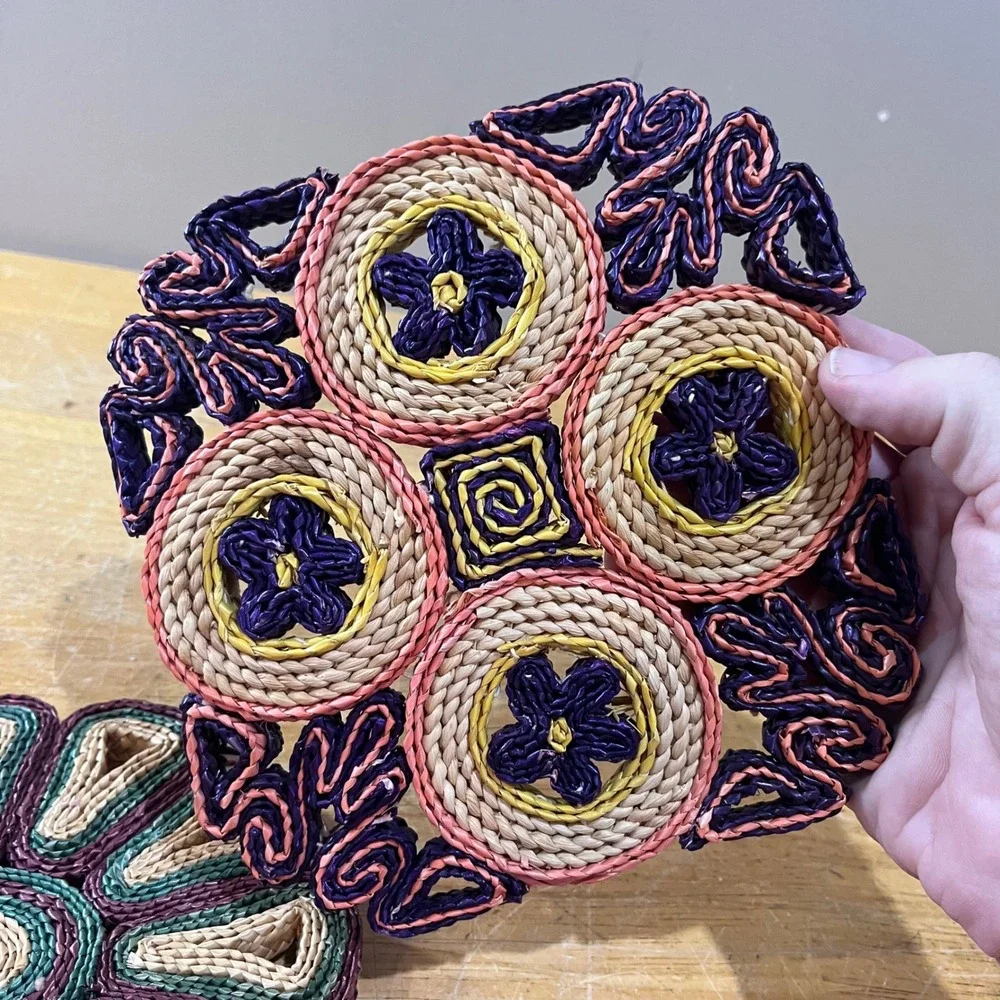 Vtg Set 3 Woven Raffia Straw Trivets Floral Boho Colorful Hot Pads Made in China